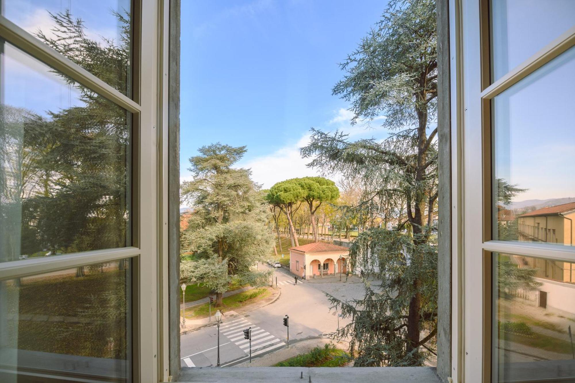 Palazzo Froussard B&B And Living Лукка Экстерьер фото